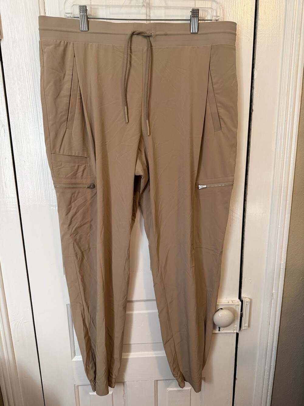 Athleta Go Far Travel Pant in Khaki Tan Size 14
